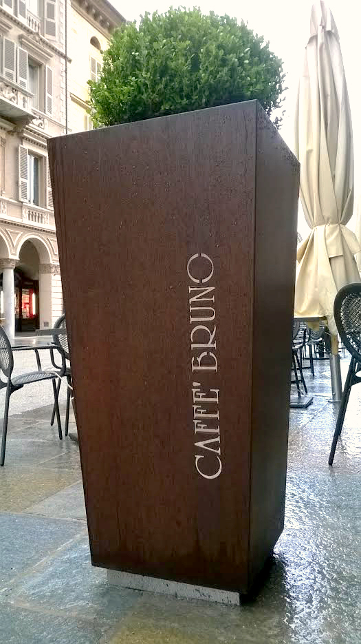 Fioriere in acciaio corten_Caffè Bruno_Cuneo-Dedign Andrea Scarpellini